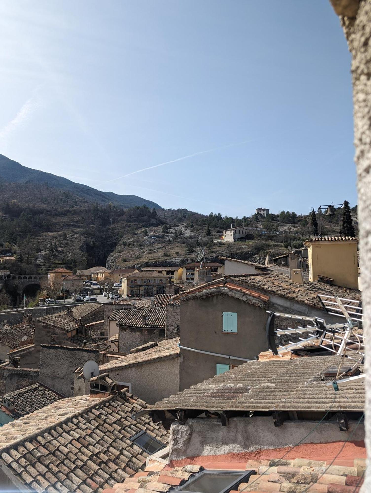 Duplex "La Belle Vue " Lägenhet Entrevaux Exteriör bild