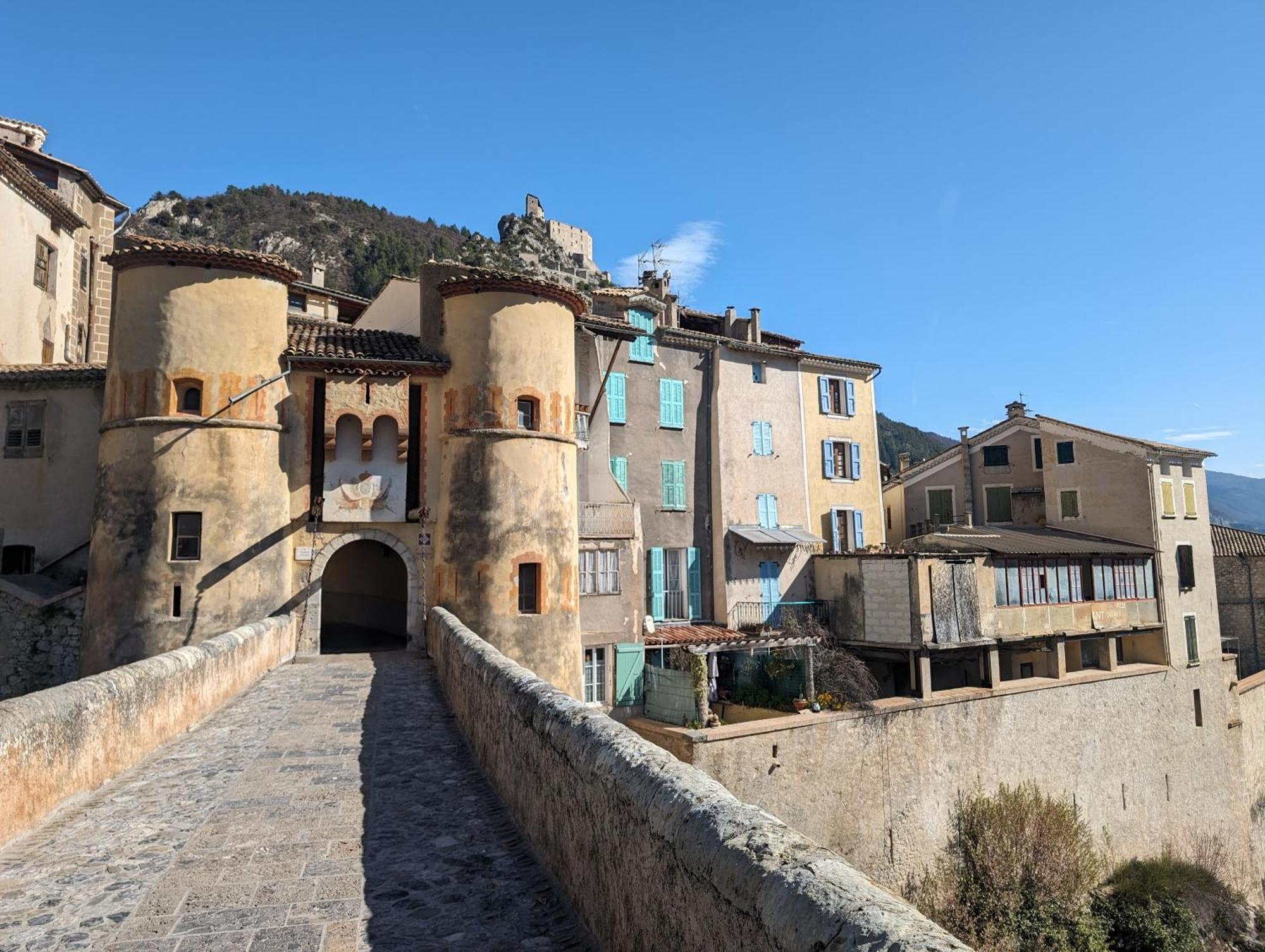 Duplex "La Belle Vue " Lägenhet Entrevaux Exteriör bild