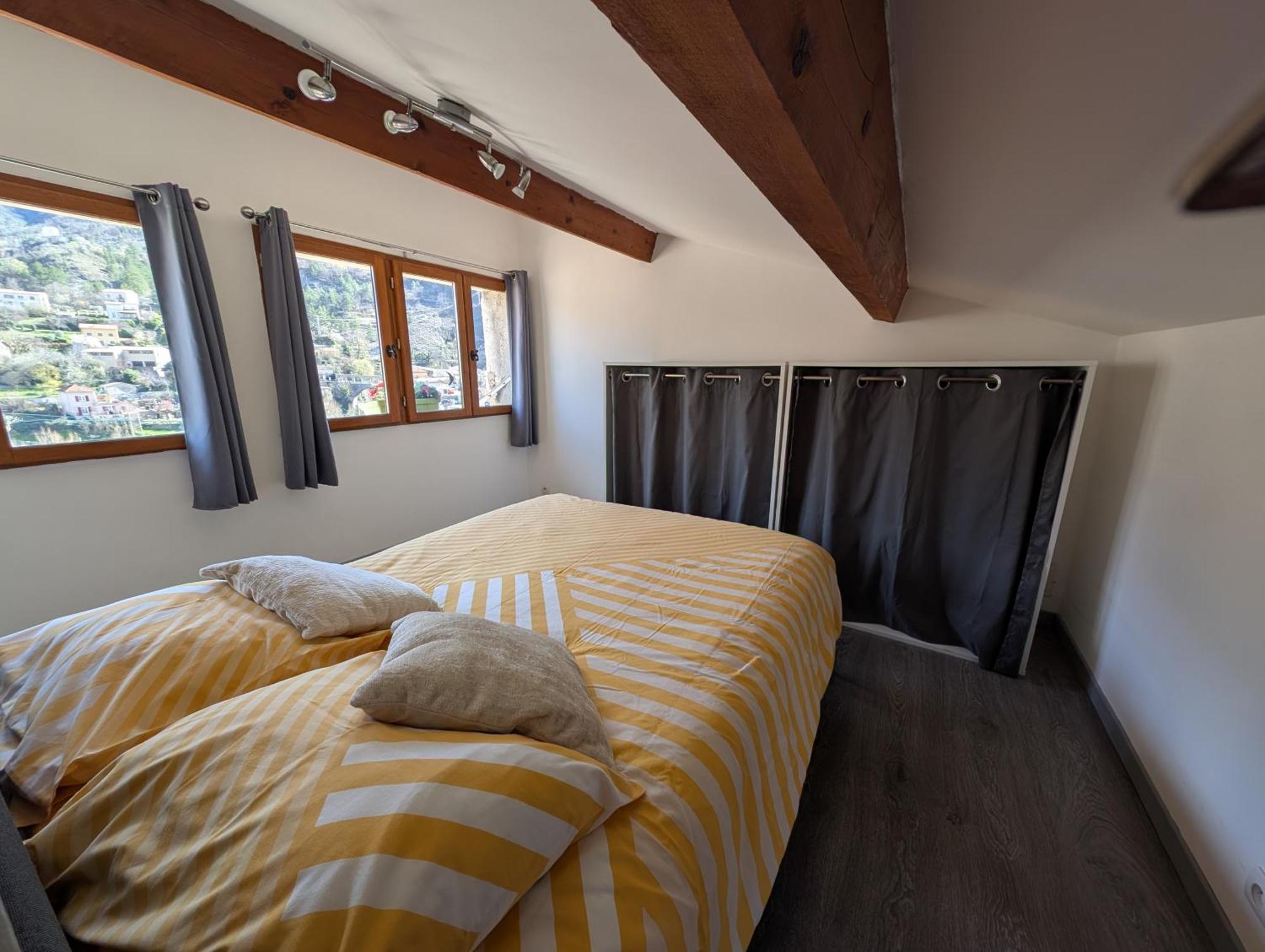 Duplex "La Belle Vue " Lägenhet Entrevaux Exteriör bild